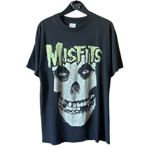 Load image into Gallery viewer, MISFITS「GLOW SKULL」XL