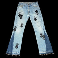 Load image into Gallery viewer, CLOAKED BEHELITS「ORANGE TAB LEVIS」32x32