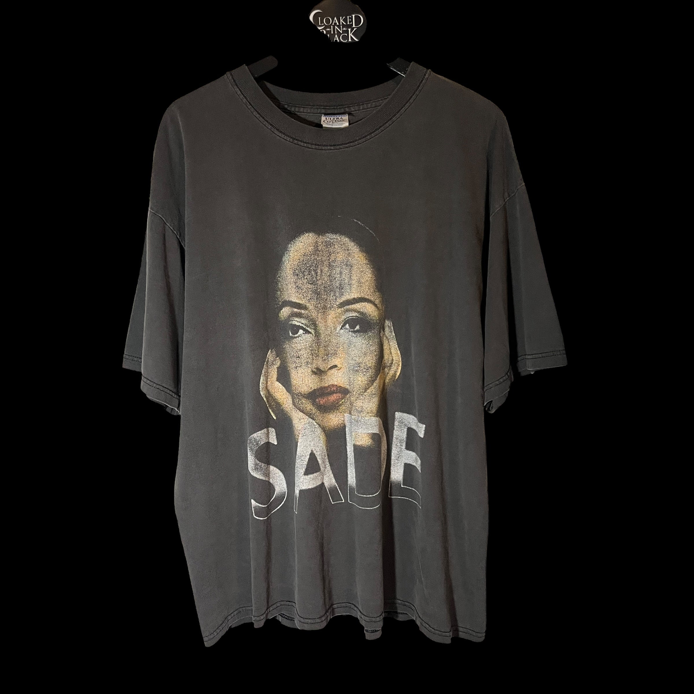SADE「LOVERS ROCK TOUR」XL – Cloakedinblack
