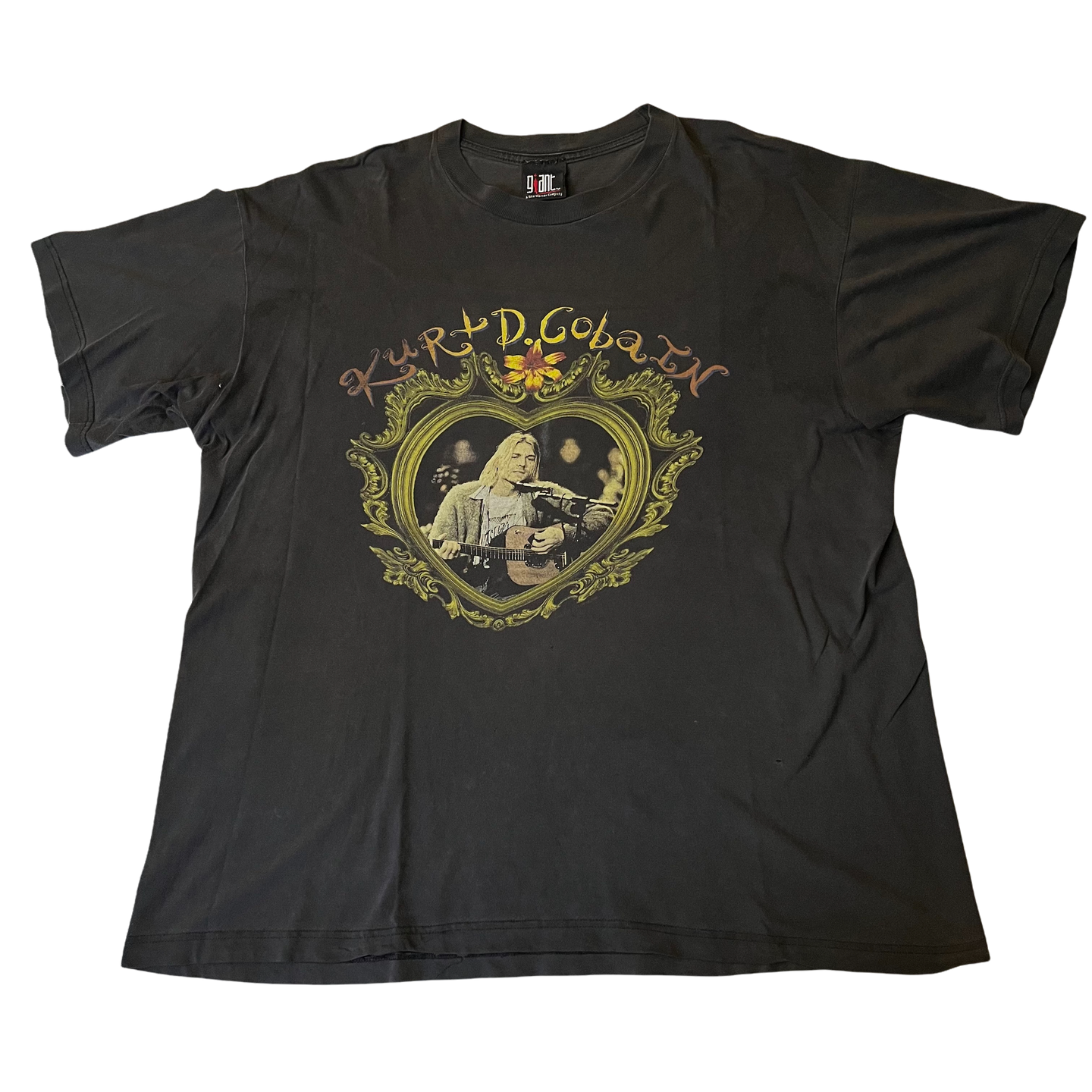 KURT COBAIN「MEMORIAL HEART FRAME」XL